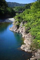瑠璃色の清流 瑠璃色の清流