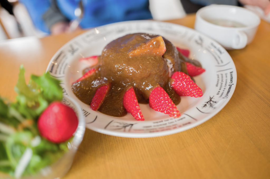 いちごカレー　②