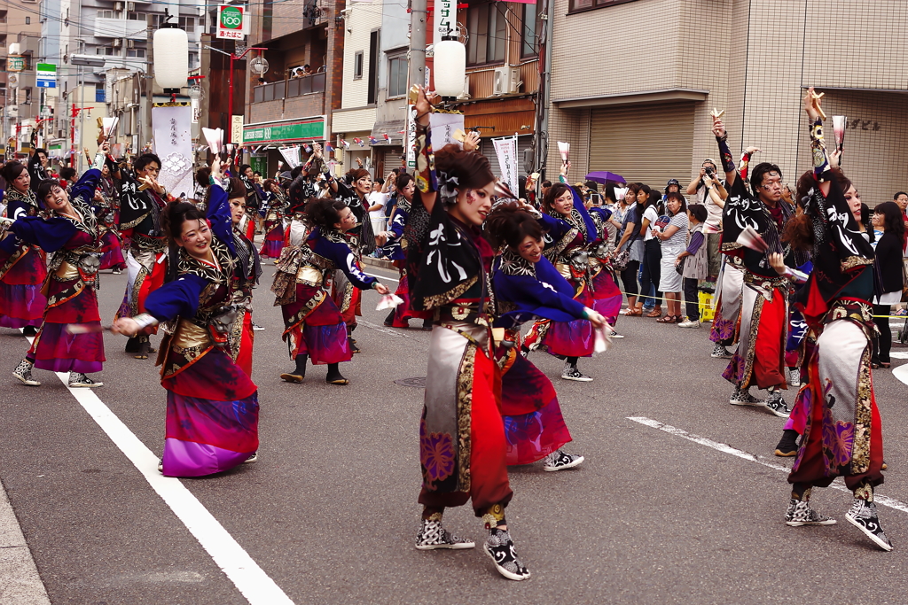 にっぽんど真ん中祭り
