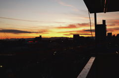 燃えた夕闇の空