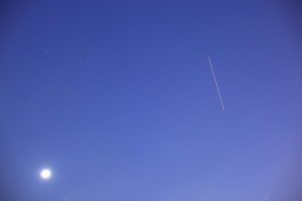 月とISS