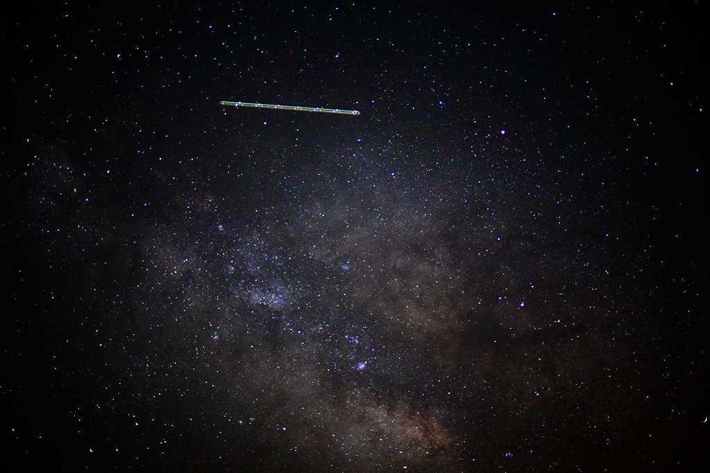 星空に飛行機