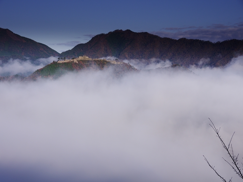 竹田城跡１（立雲峡から）