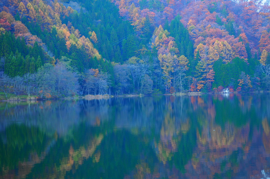 晩秋中綱湖