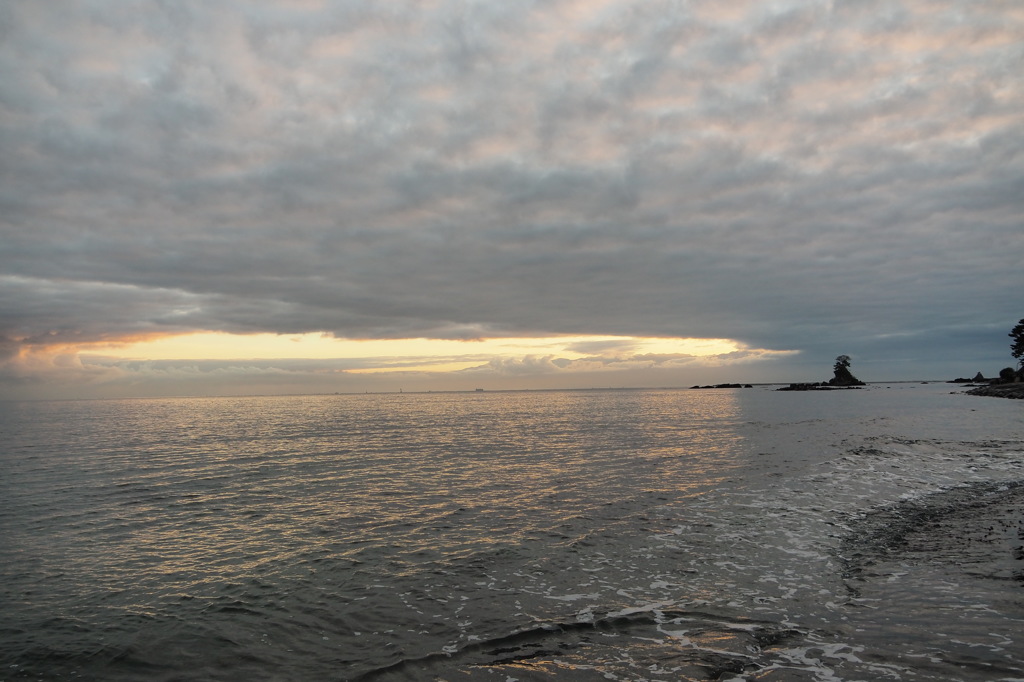 夜明けまえ　③