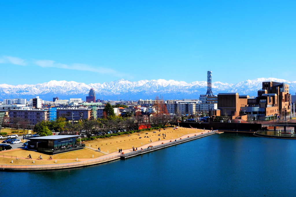 世界一のスタバと環水公園