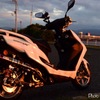 夕日を受けて輝く