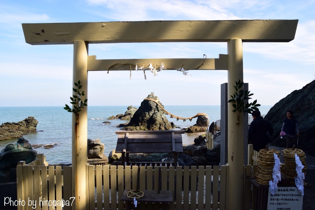鳥居の向こう