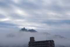 雲上の城