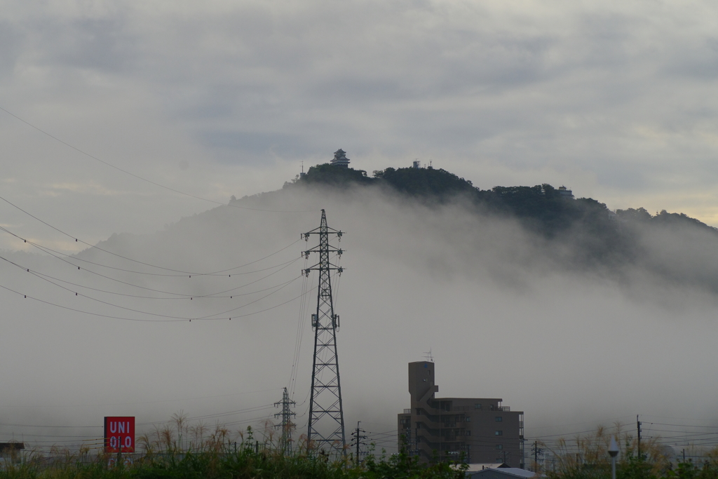 雲上の城