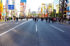 休日の秋葉原の歩行者天国