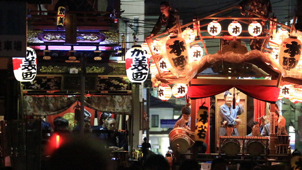 佐倉秋祭り　山車のすれちがい