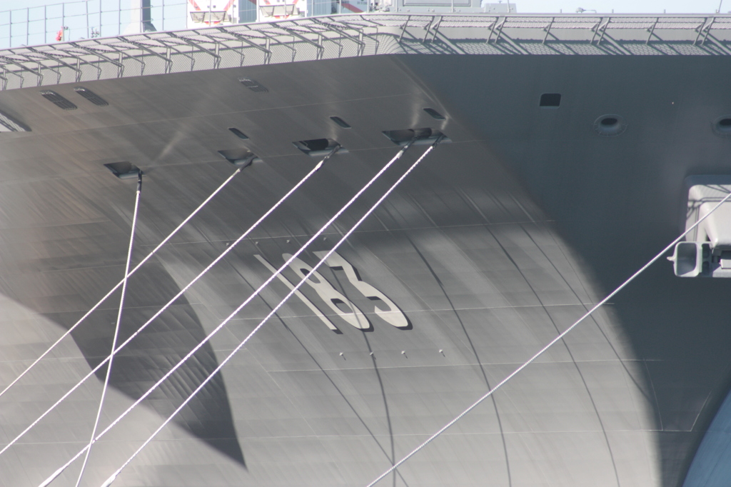 護衛艦　いずも