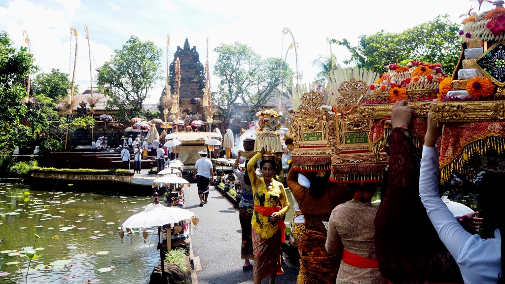 Bali Pura Taman Saraswatiの祭典