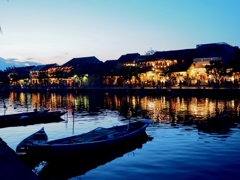 Vietnam Hoi anの夕暮れの街並み