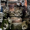 Bali Ubudの寺院の石像
