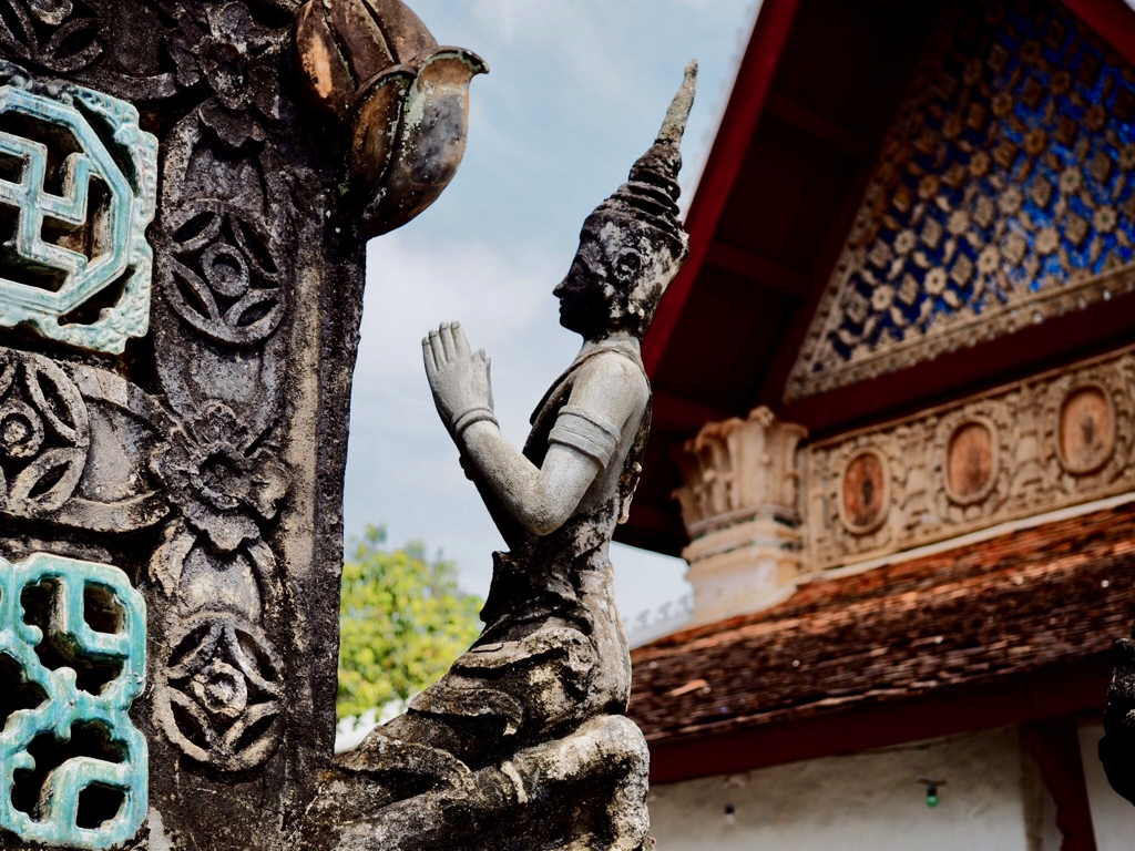 ルアンパバーン 寺院の仏像