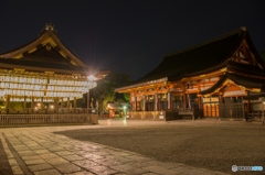 八坂神社内　夜景広角版