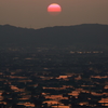 砺波平野　散居村の夕日