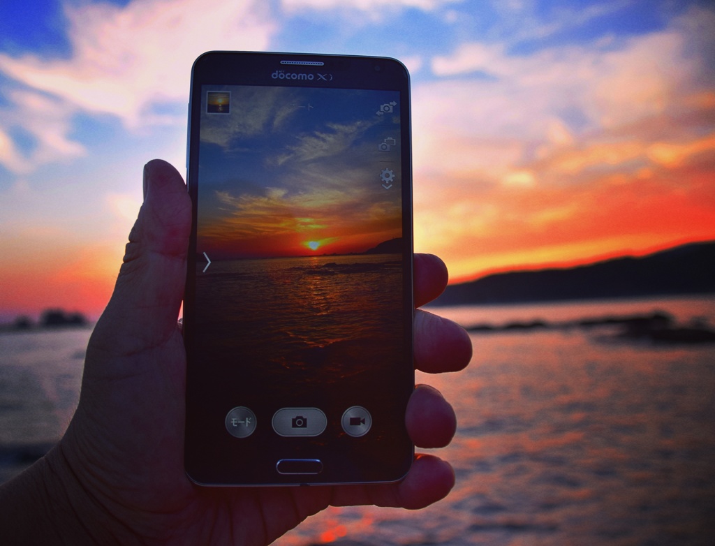 スマホの中の夕陽