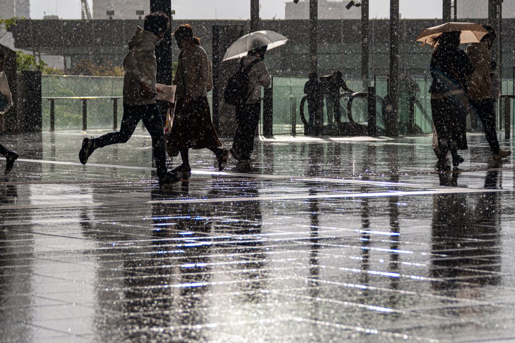 突然の雨　1