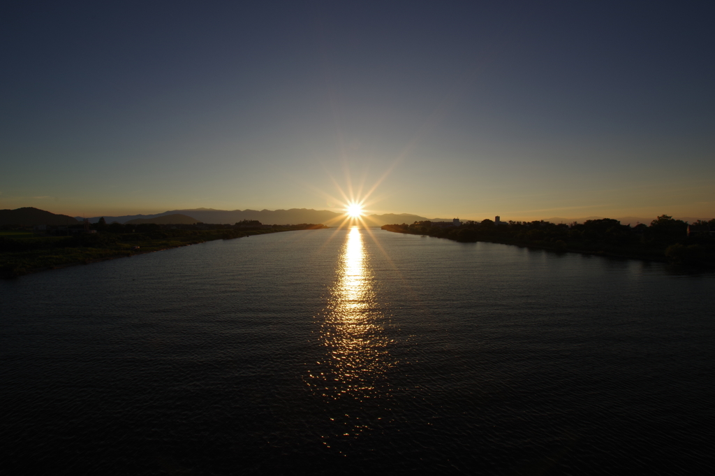 7月14日琵琶湖夕日1