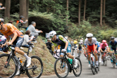 古賀志山を追走する集団１