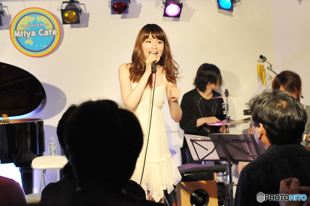 秋田美人　シンガーソングライター　高田 由香さん