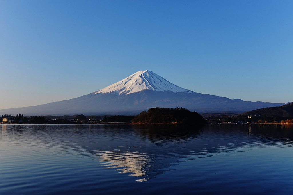 河口湖から見た富士山