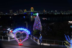 レインボーカラーのレインボーブリッジ