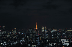 サンシャイン60展望台から見た東京タワー