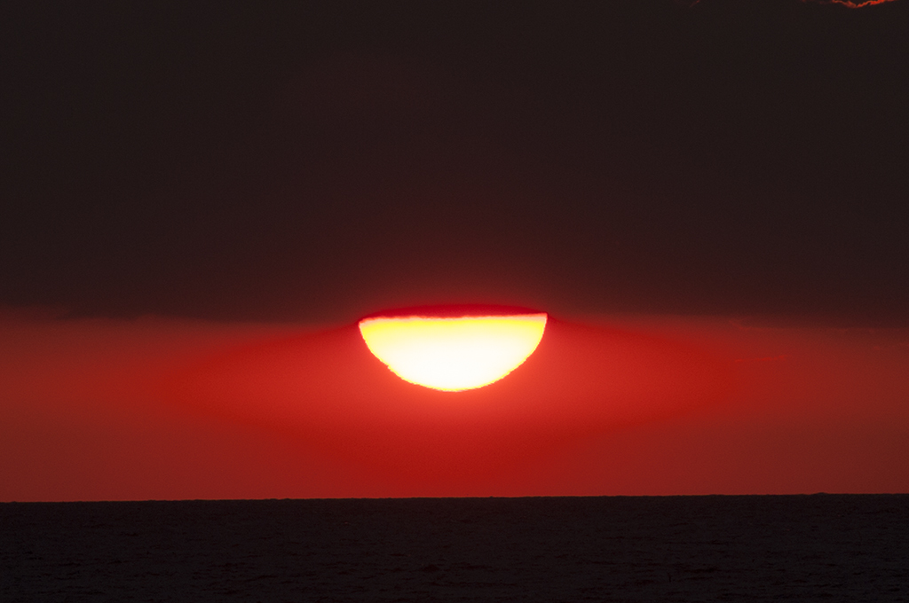 沈む太陽