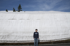 草津志賀高原ルートの雪の壁