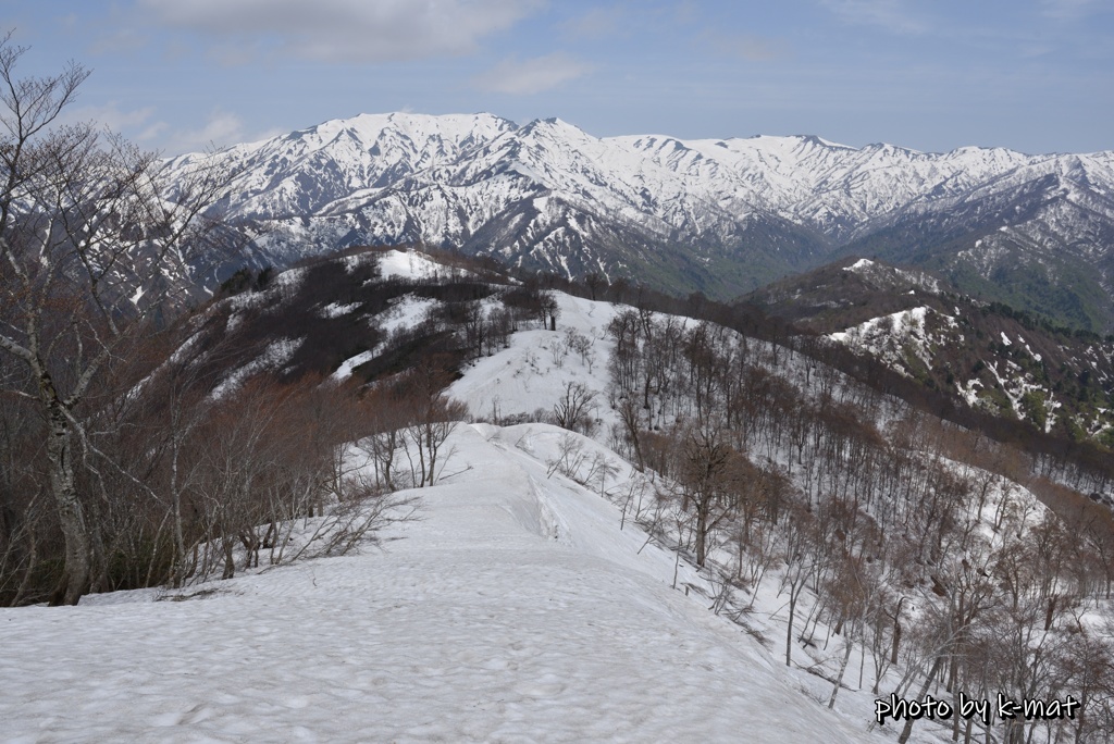 残雪の尾根歩き