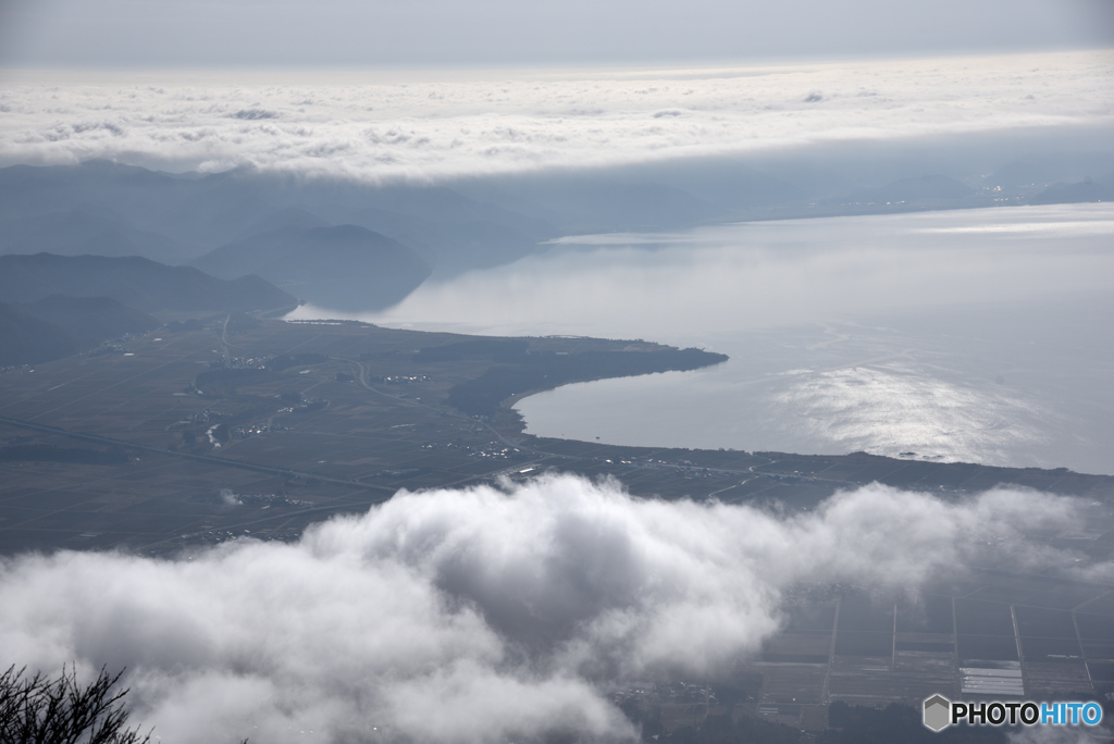 雲海と猪苗代湖