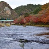 秋の久慈川と水郡線