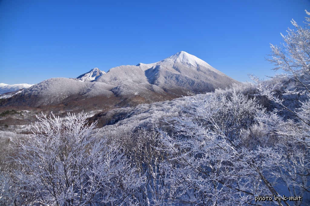 磐梯山と霧氷