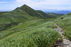 真夏の朝日連峰縦走