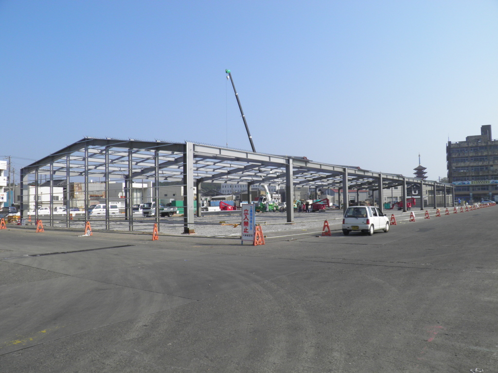 仮市場絶賛工事中