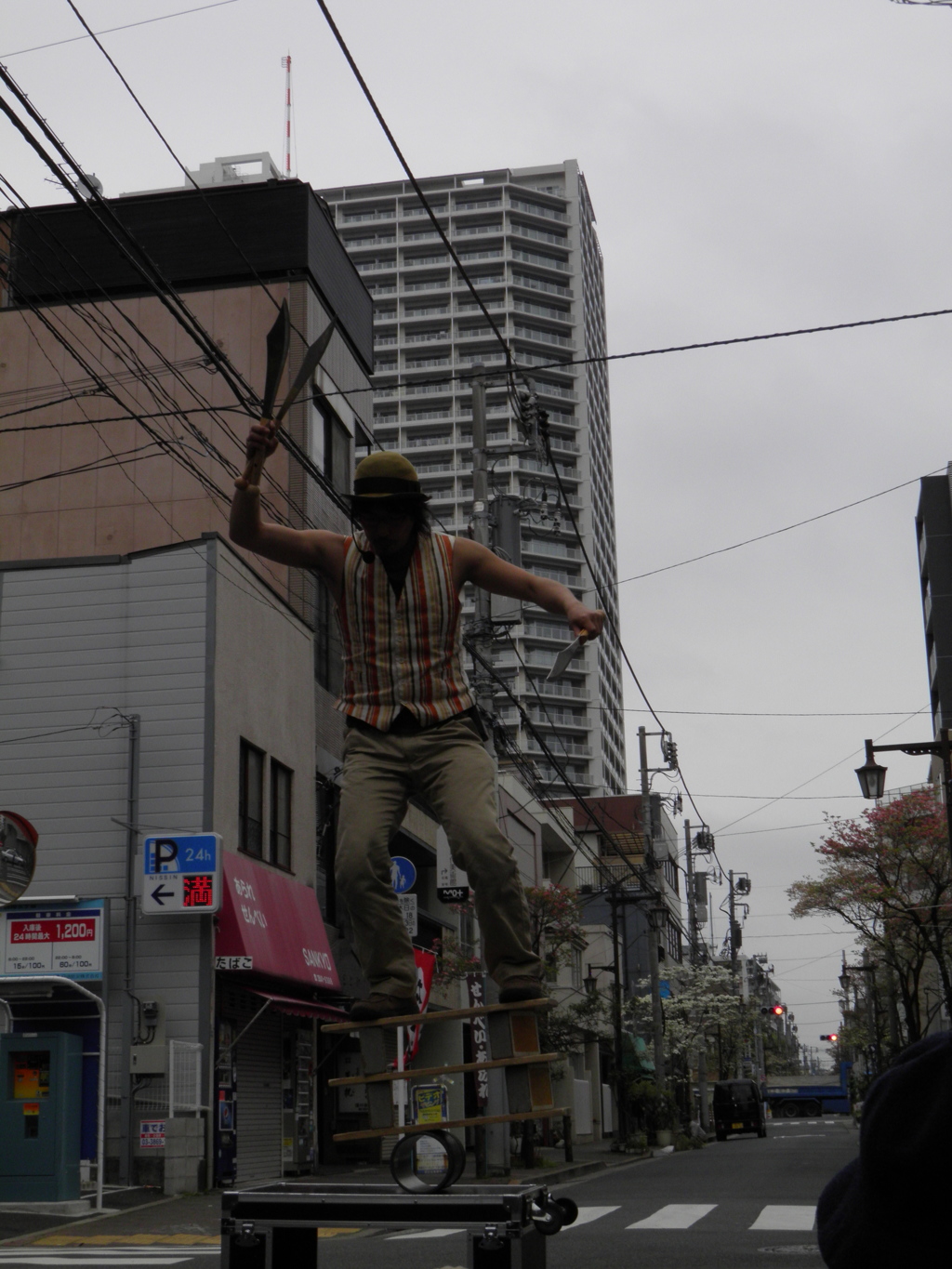 落ちてきたら助ける？