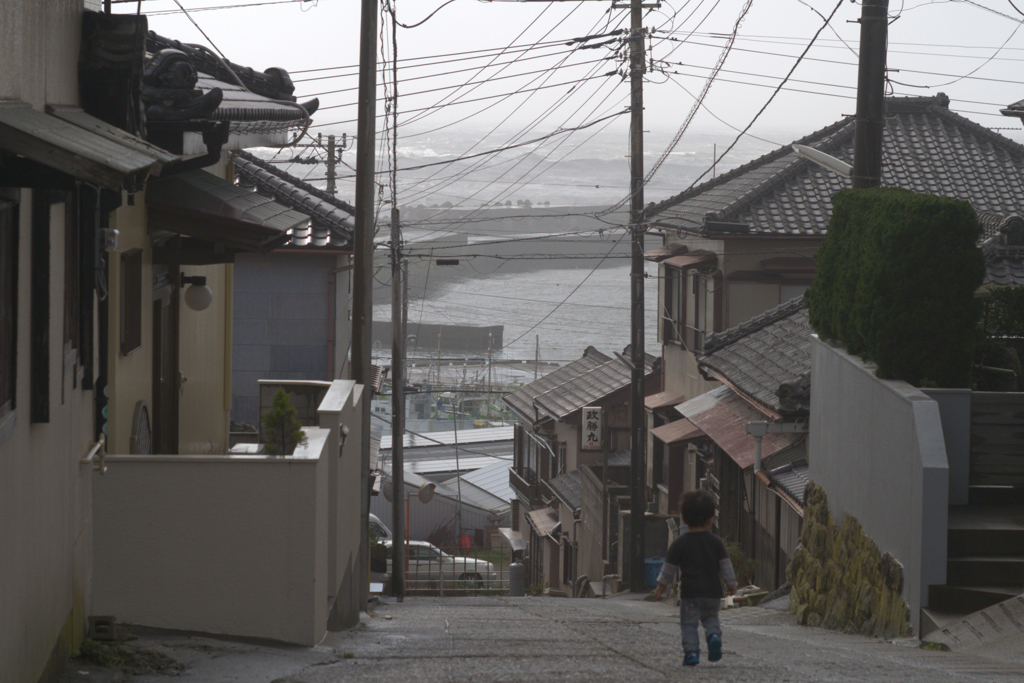 雨上がりの坂道