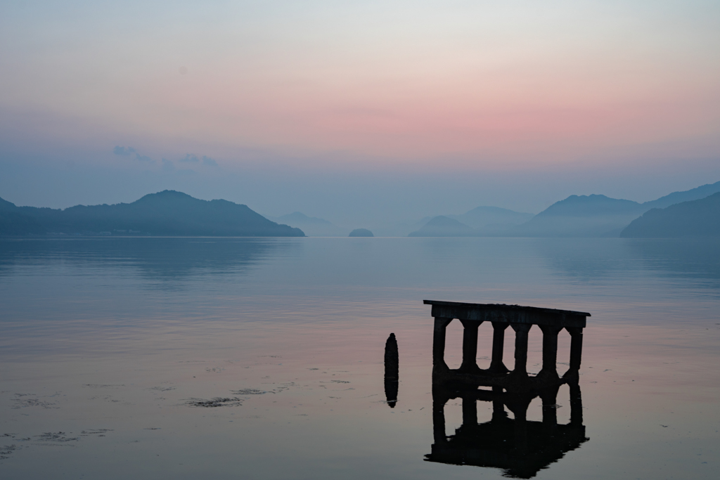 瀬戸の夜明け