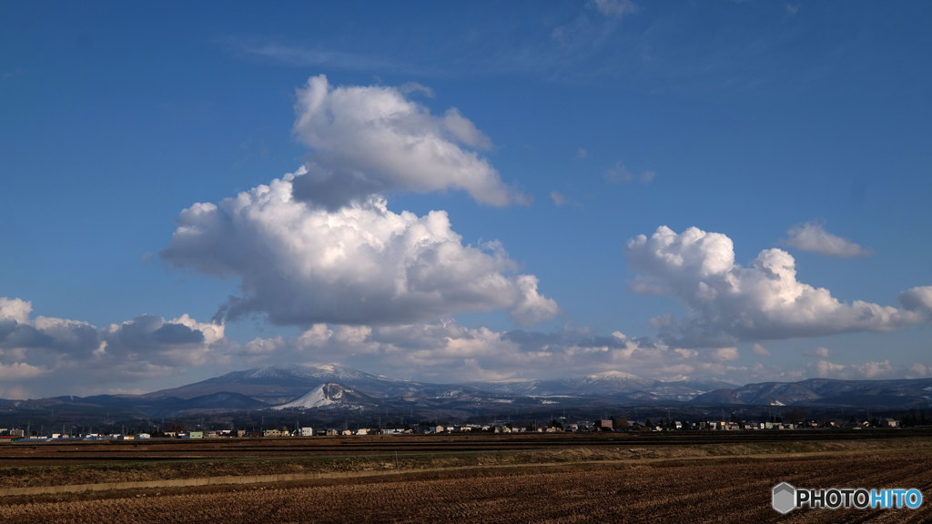 青い空に白い雲