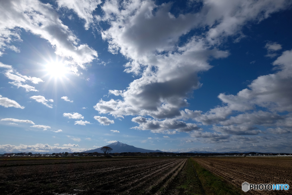 空と雲と岩木山 1345