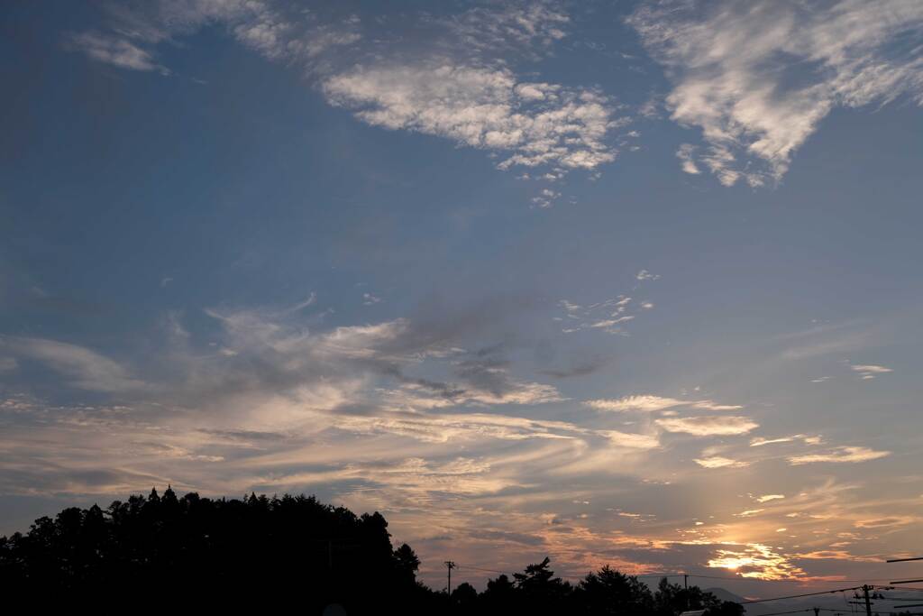 朝の雲