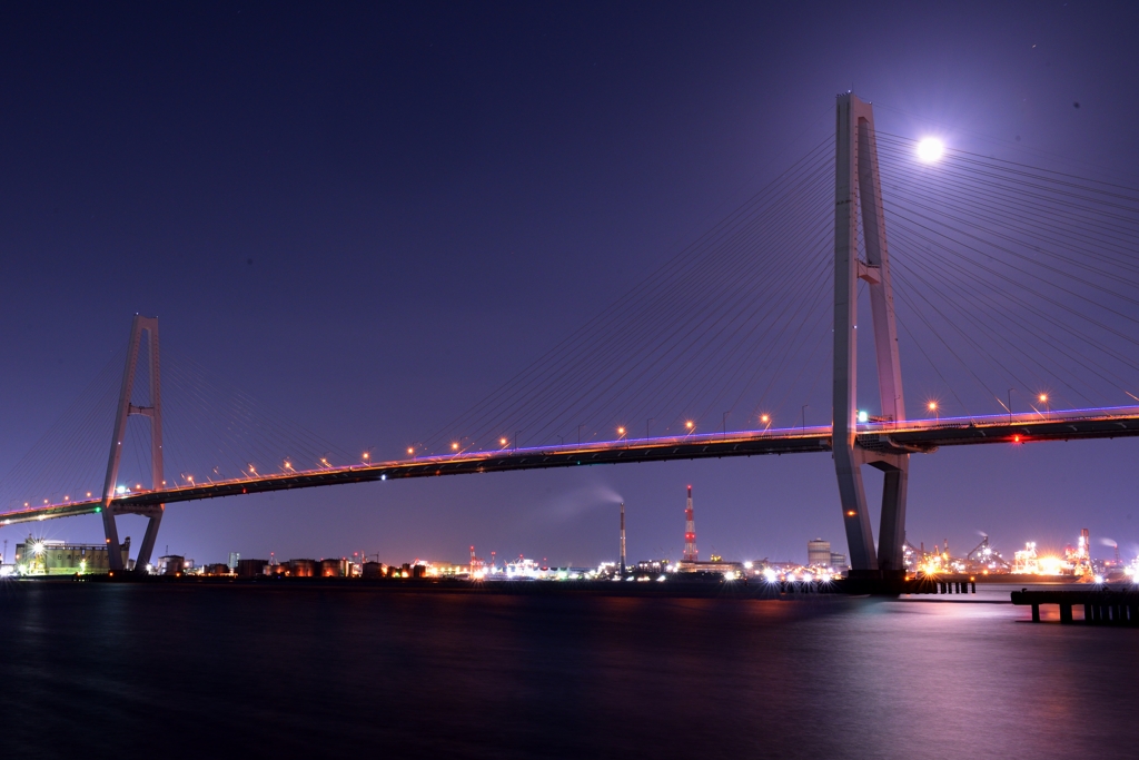 トリトンの夜景