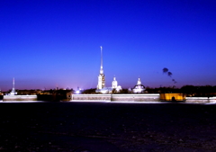 夜明けのペトロパヴロフスキー大聖堂