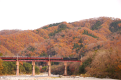 秋・橋梁をゆく