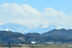 春の山々