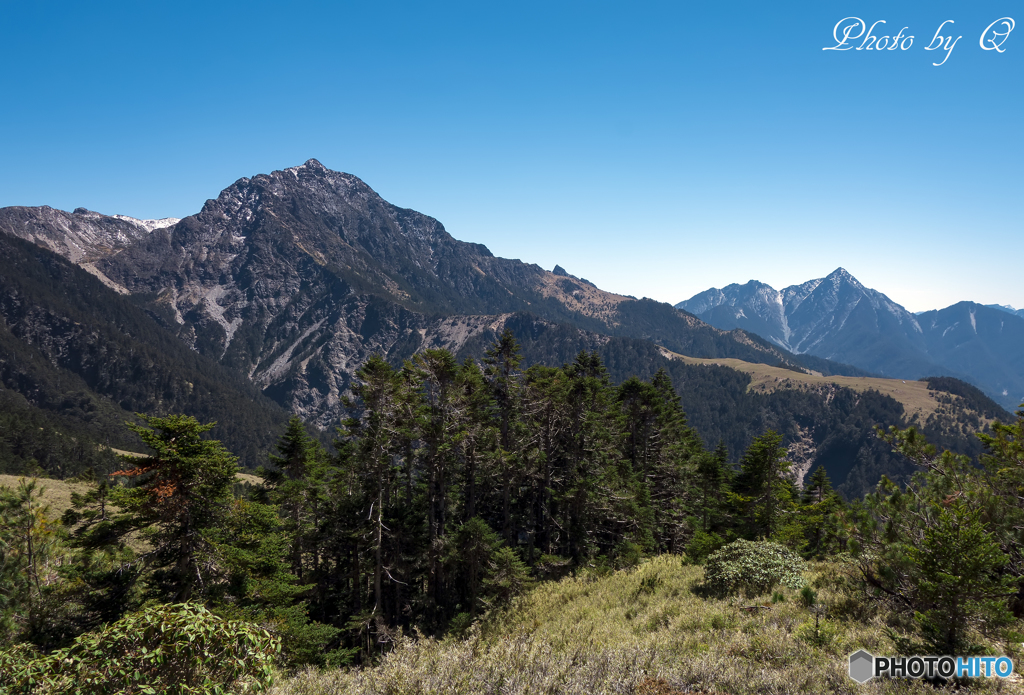 台湾百名山　南湖大山3742メートル　中央尖山　3705メートル